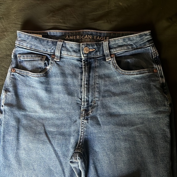 American Eagle Stretch Mom Jeans - Picture 6 of 7